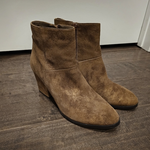 Vaneli Suede Ankle Women's Boot sz 9 - Picture 2 of 9